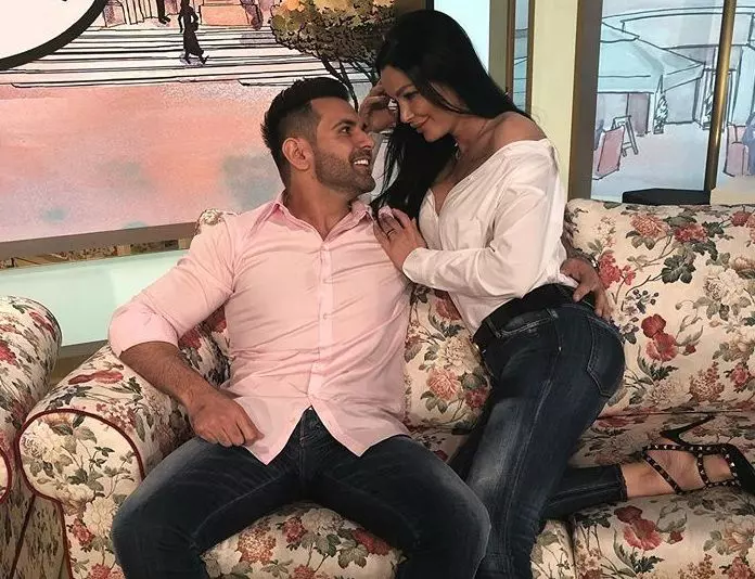 ce-surori-frumoase-are-brigitte-pastrama-iata-cat-de-sexy-sunt-cristina-si-gabriela_4_size19