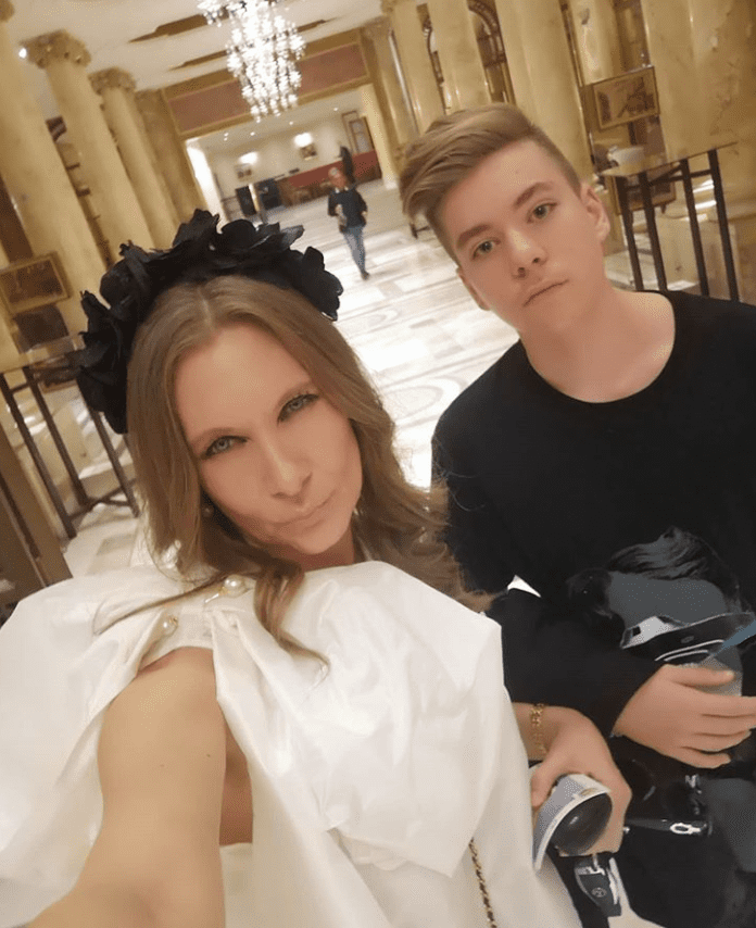 ce-transformare-cum-arata-la-15-ani-albert-iovan-fiul-lui-adrian-iovan-si-al-romanitei-iovan