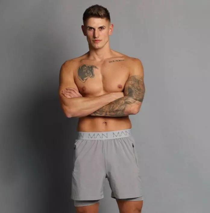 alex-delea-survivor-3