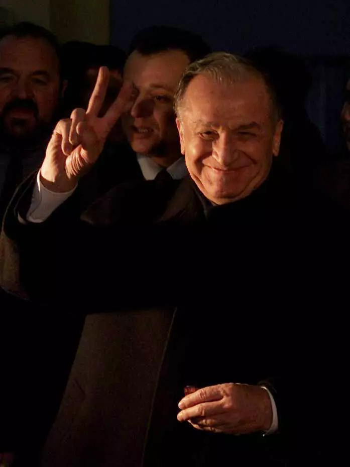 Ce avere avea Ion Iliescu  (1)