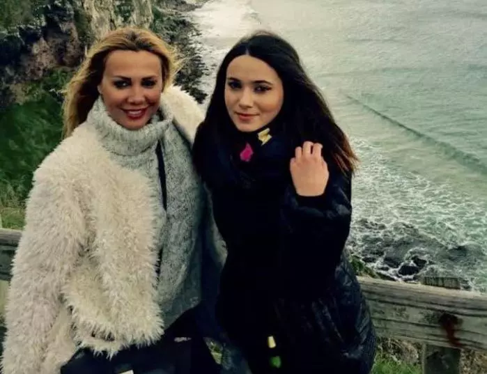 Julie, fiica Danei Săvuică are 26 de ani acum