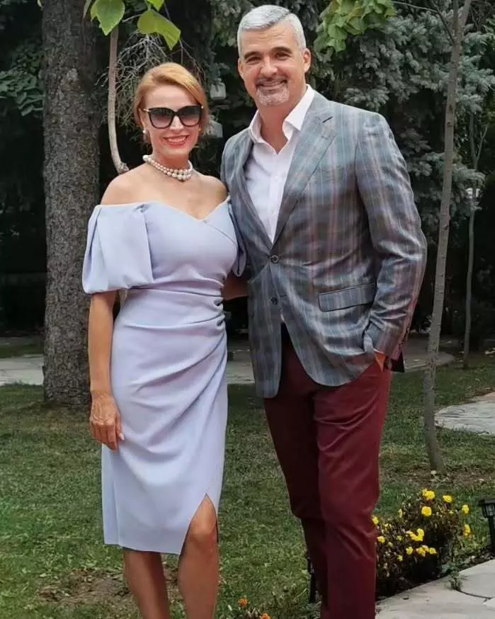 9. Aurelian Temișan și Monica Davidescu