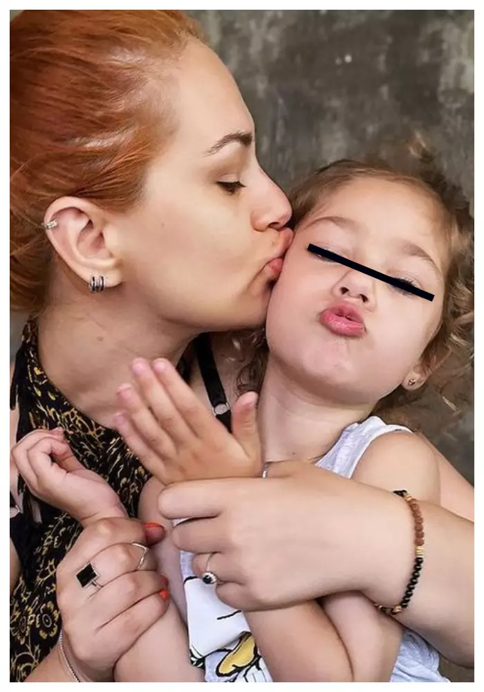 nora-luna-si-feli