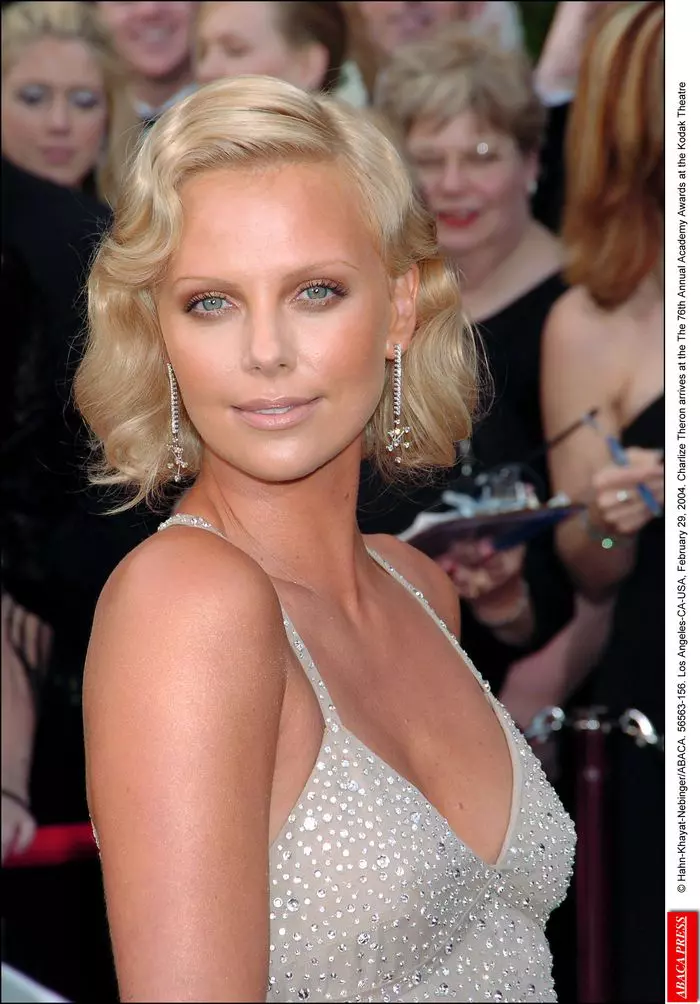 Charlize Theron - 2004