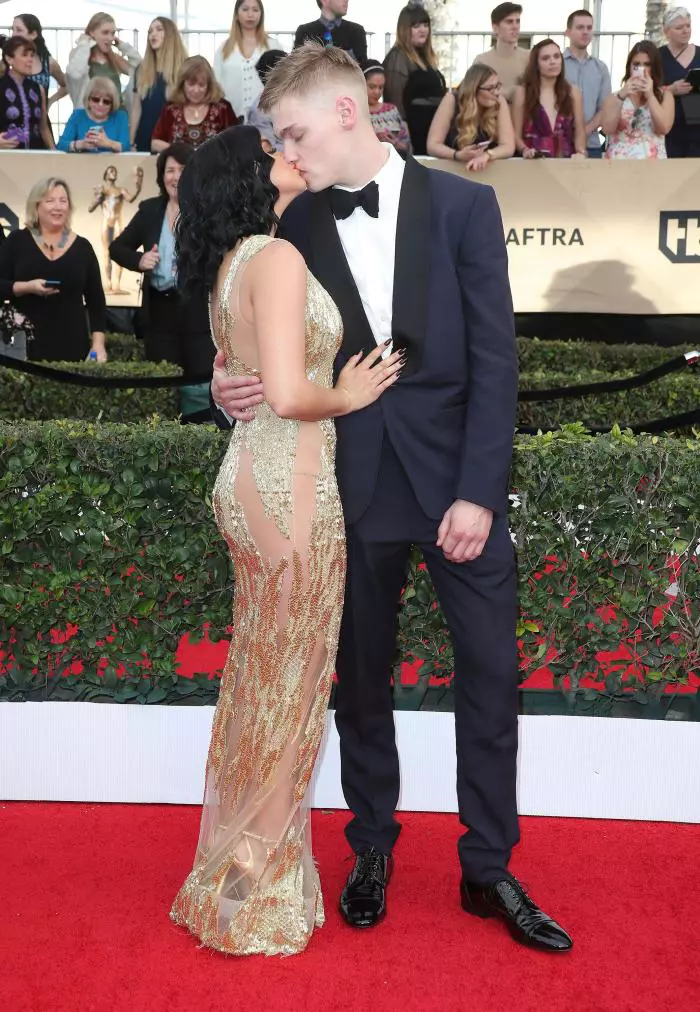 Ariel Winter si Levi Meaden