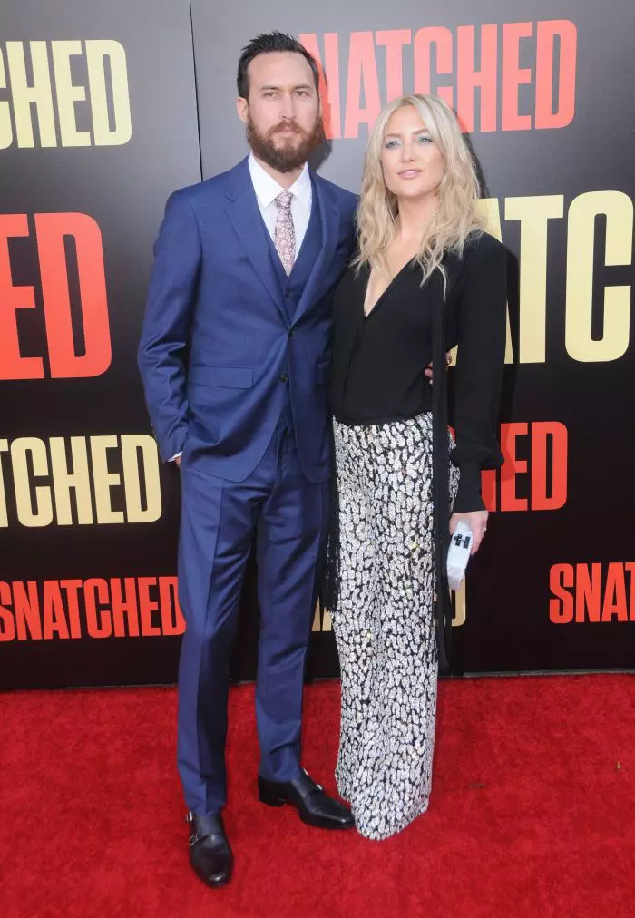 Danny Fujikawa și Kate Hudson la premiera filmului „Snatched”