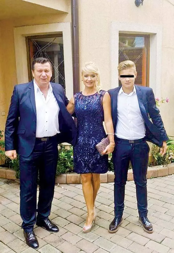 Aurel şi Marieta Tămaş sunt căsătoriţi de 20 de ani şi au un fiu , Antonio., în vârstă de 18 ani