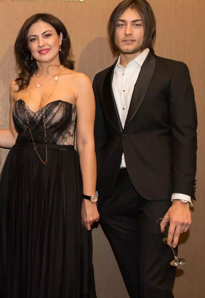 Ilie Dumitrescu Jr. (Tot) și mama sa, Letiția Badea, la cea mai recentă apariție mondenă