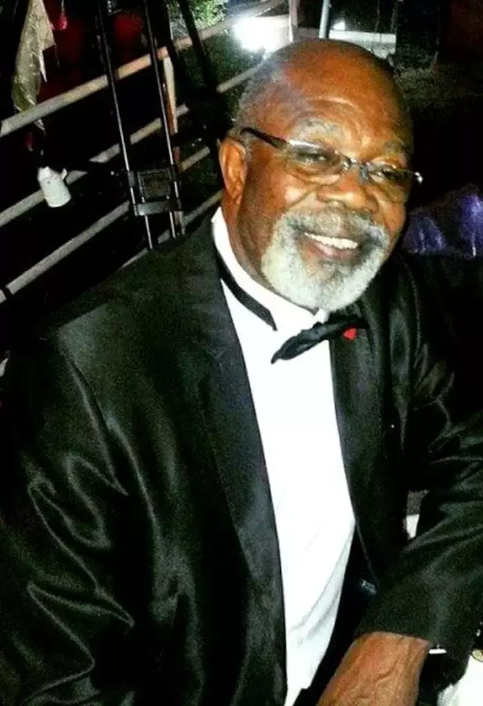 Cine-e-tatal-lui-Cabral-2