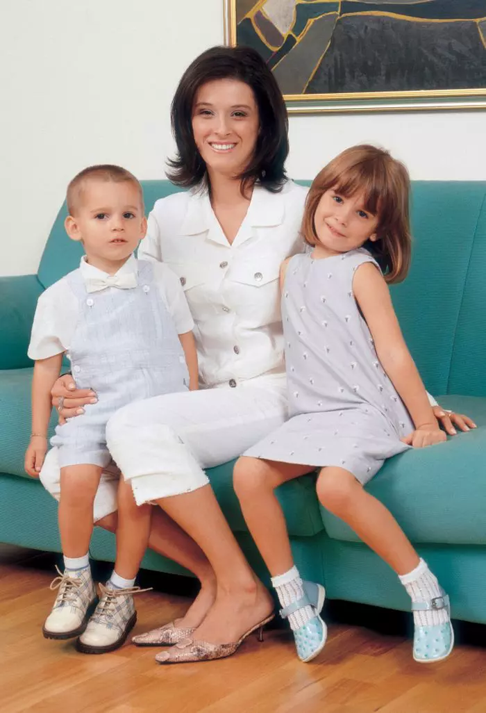 2Marilena-a-pozat-impreuna-cu-copiii-sai-pentru-Viva-acum-17-ani