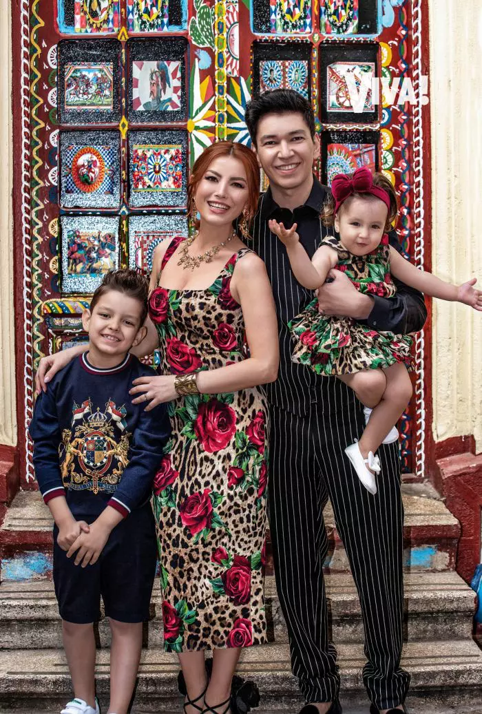 Elena Gheorghe si familia în VIVA de aprilie