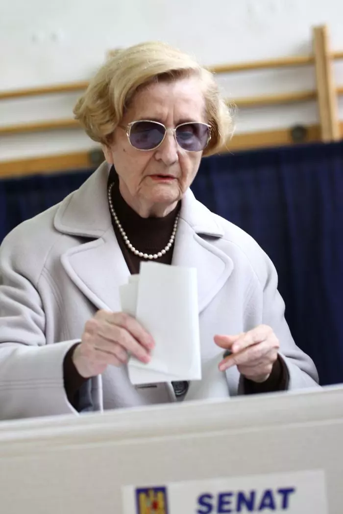 soția lui Ion Iliescu