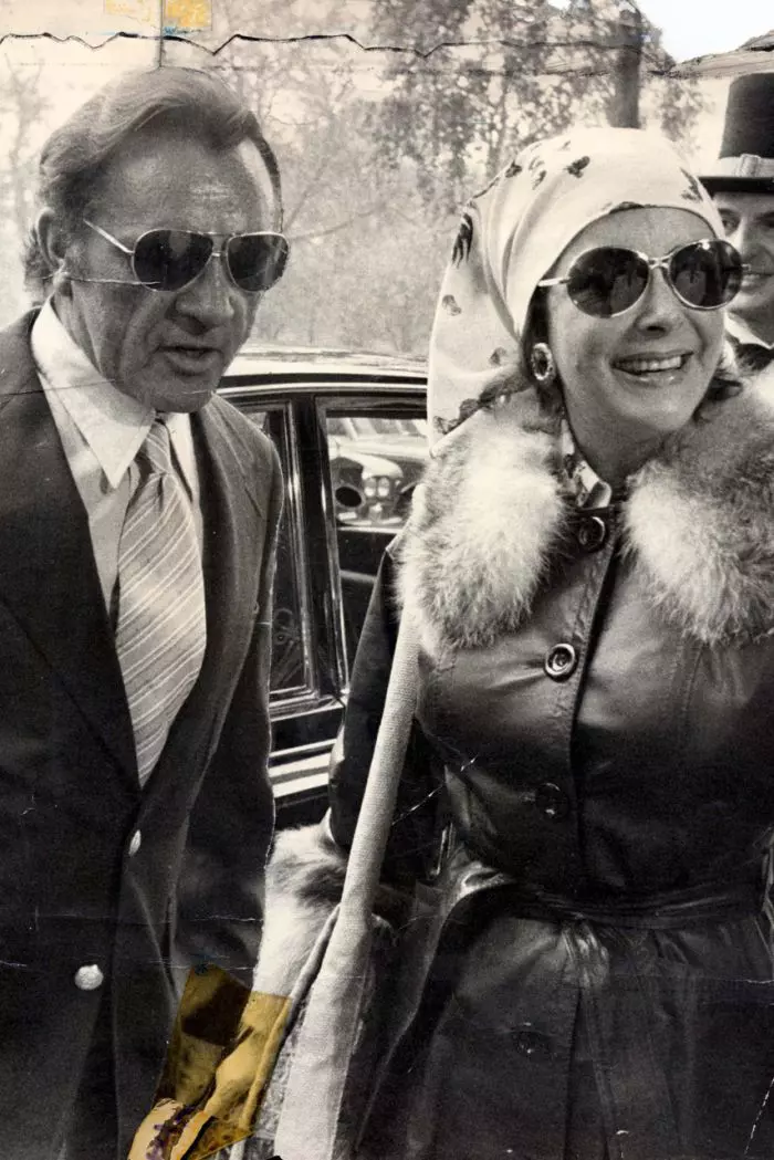 Elizabeth Taylor și Richard Burton, 1975, după al doilea mariaj