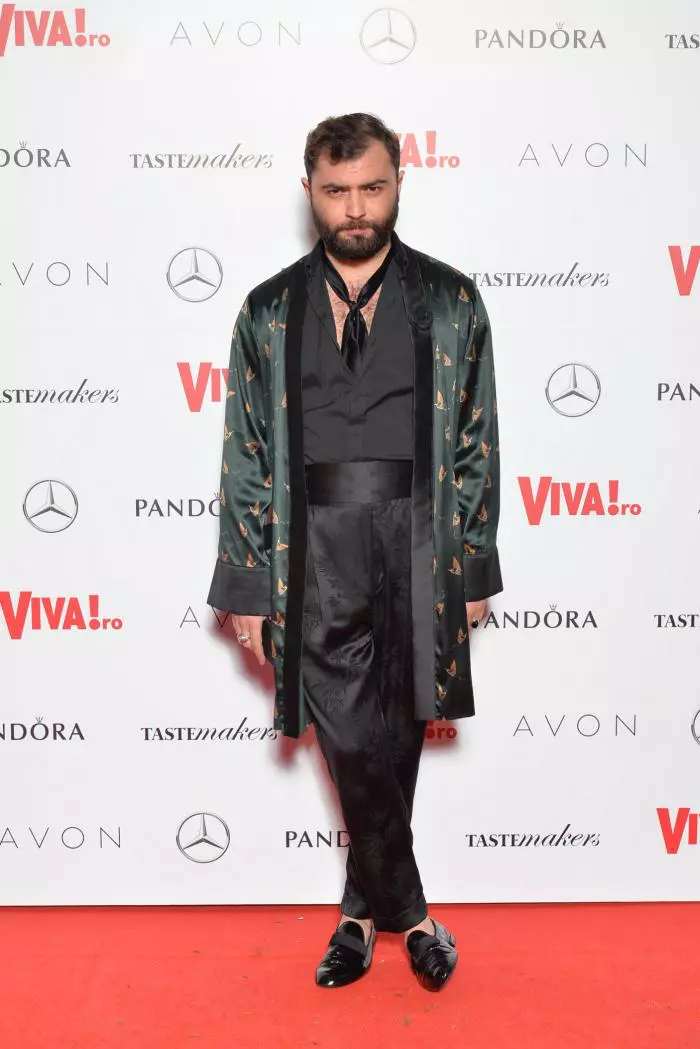 Don Arthur (Marie Ollie)