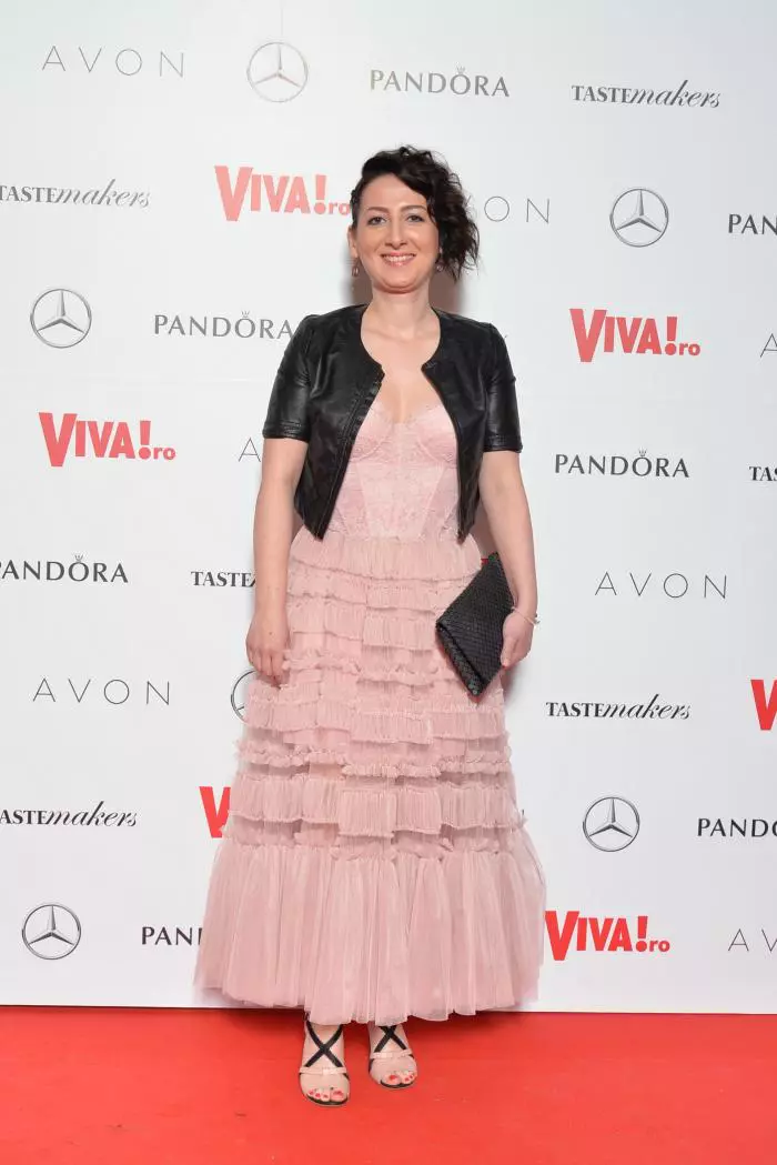 Stela Toderascu (Avon)