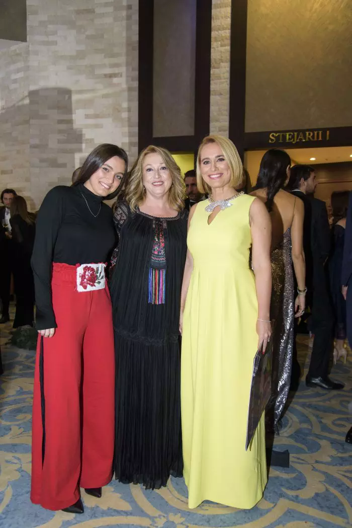 Alexia Eram, Gabriela Alexandrescu (Salvati Copiii) si Andreea Esca