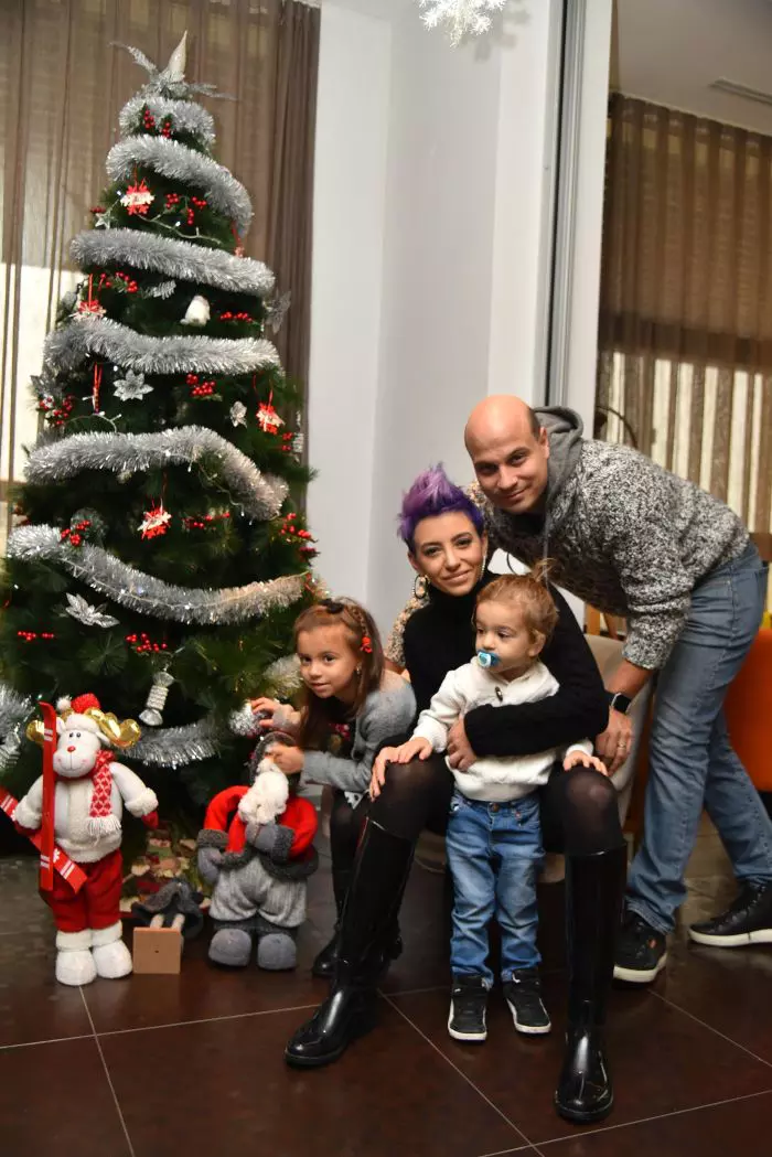 Mikael, Antonia, Giulia și Vlad Huidu