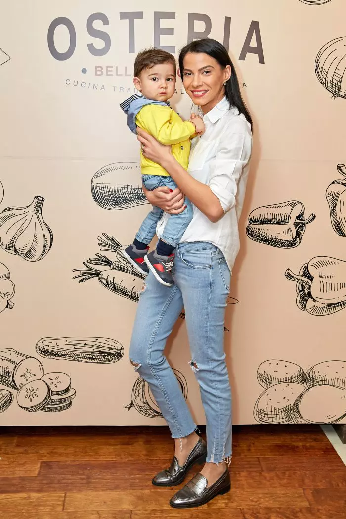 Irina Mohora și fiul ei