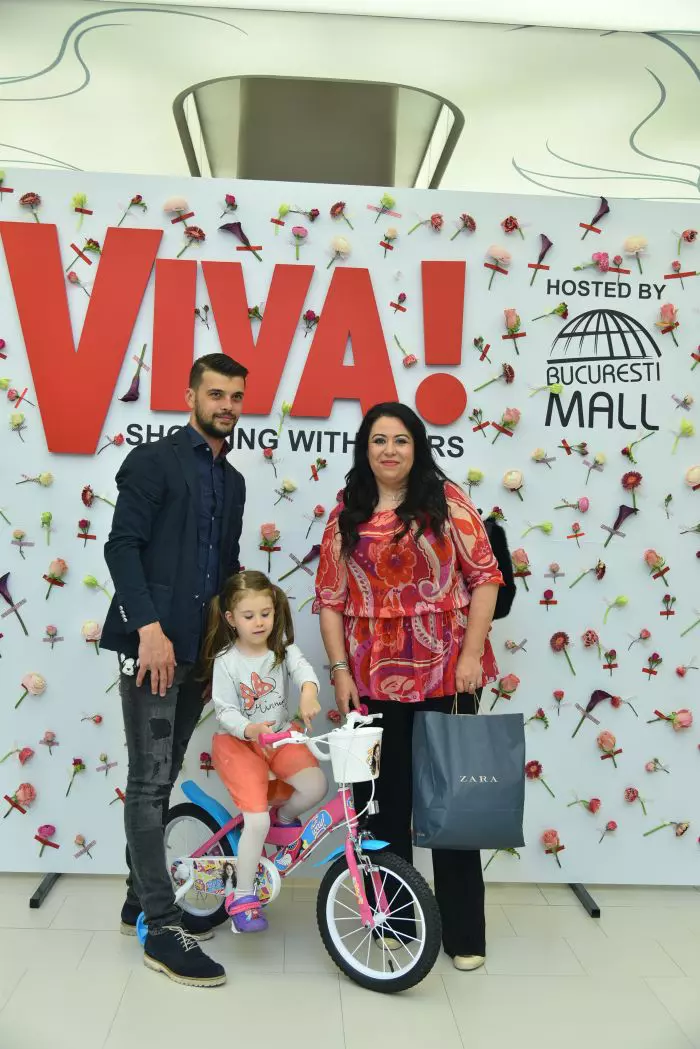 Oana Roman, Marius Elisei, Isabela