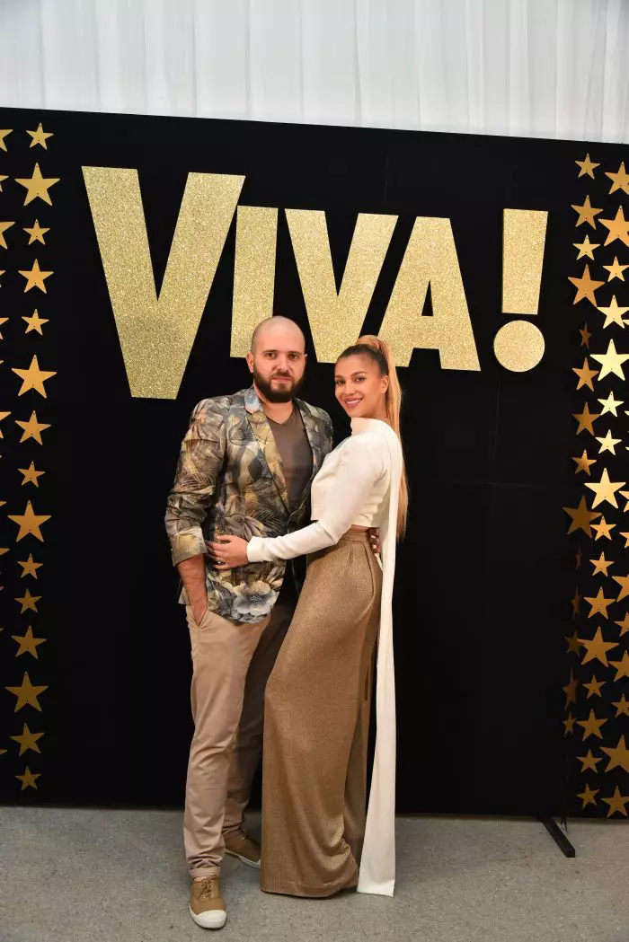 Lora (ținută Alexandra Calafeteanu) și Ionuț Ghenu (Trends by Adina Buzatu)