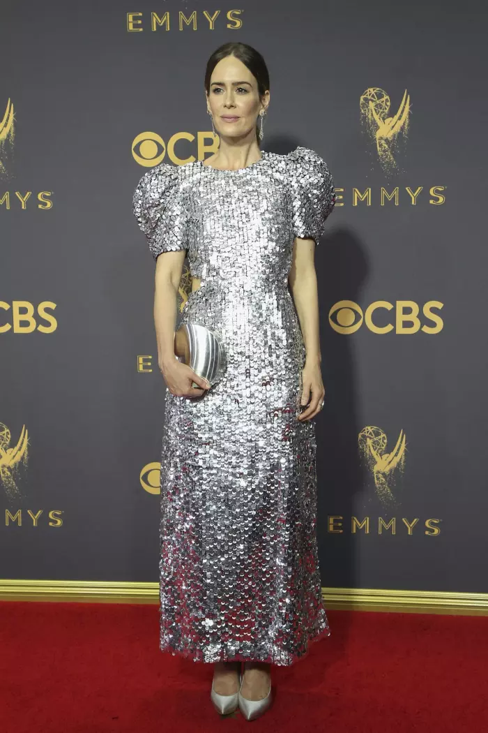 Sarah Paulson, într-o rochie Carolina Herrera