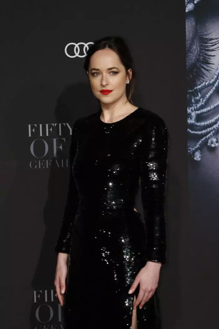 Dakota Johnson, premiera europeană „50 Shades Darker”