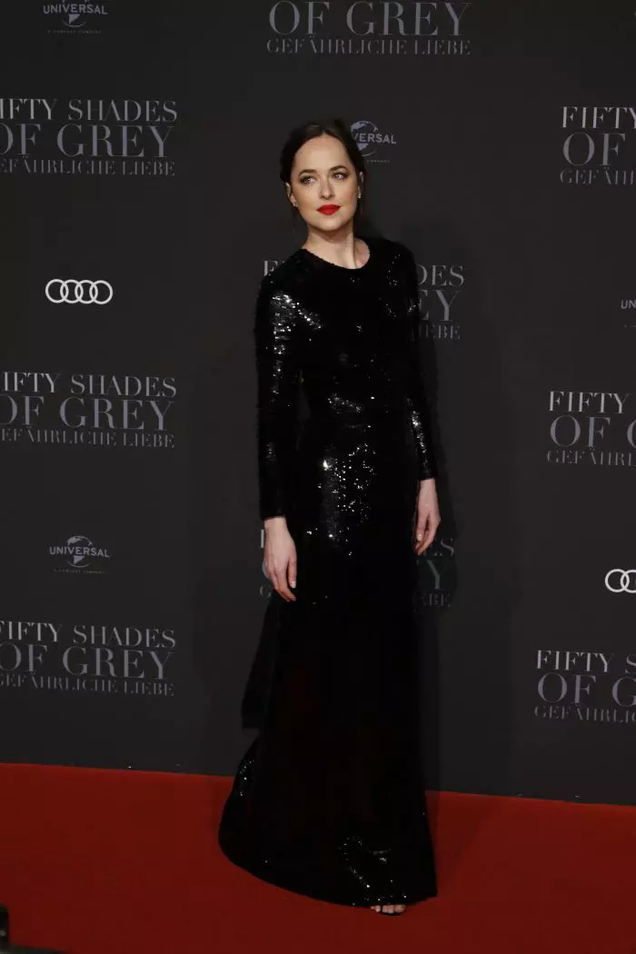 Dakota Johnson, premiera europeană „50 Shades Darker”