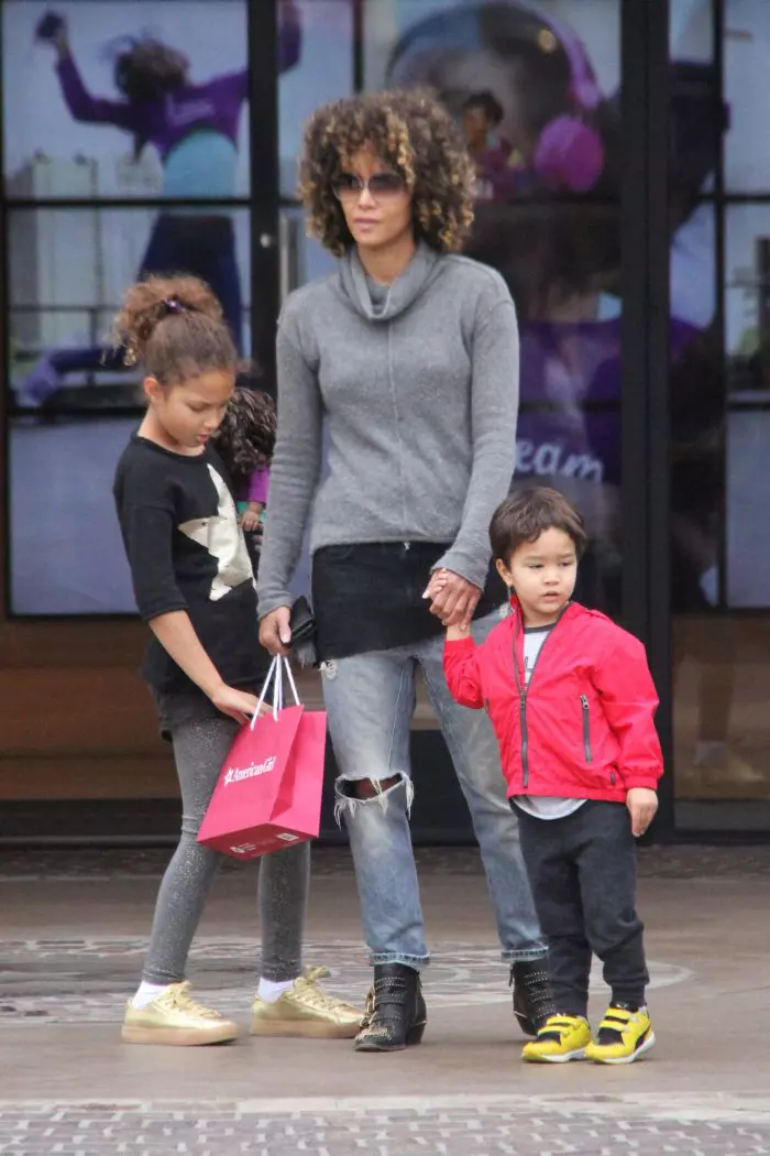 Halle Berry alături de Nahla și Maceo