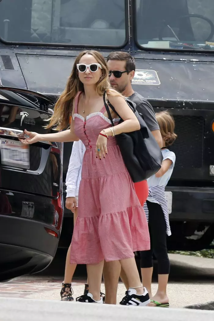 Tobey Maguire și Jennifer Meyer în Malibu