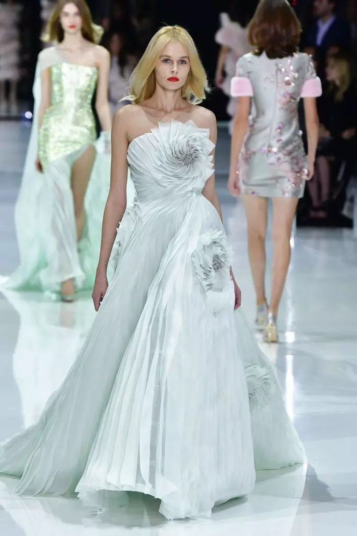 Défilé de mode Ralph & Russo Haute-Couture printemps-été 2018 à Paris