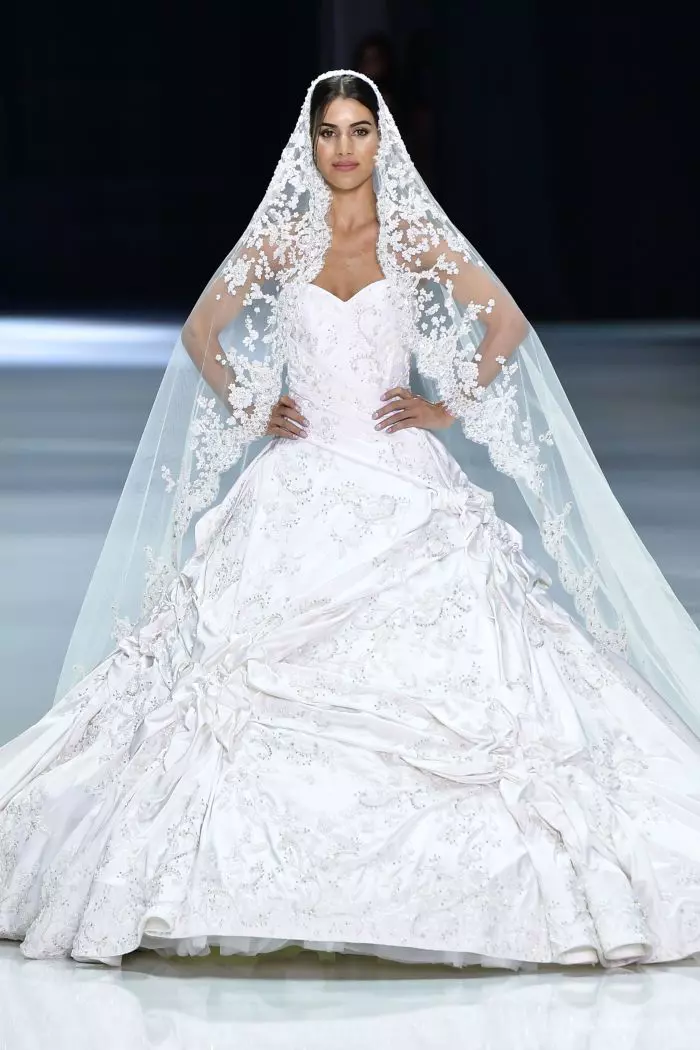 Défilé de mode Ralph & Russo Haute-Couture printemps-été 2018 à Paris