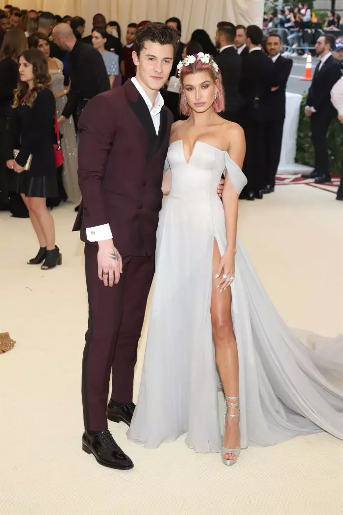 Hailey Baldwin și Shawn Mendes m- Met 2018