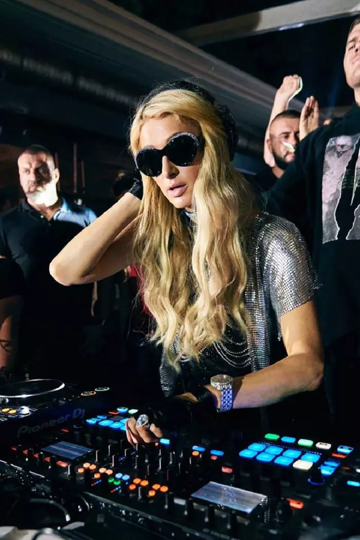 Paris Hilton în România