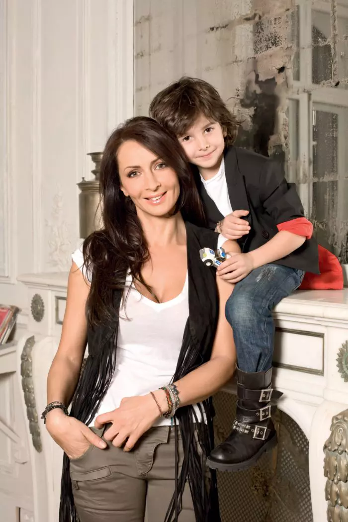 Mihaela si Ayan, pe când acesta avea șase ani