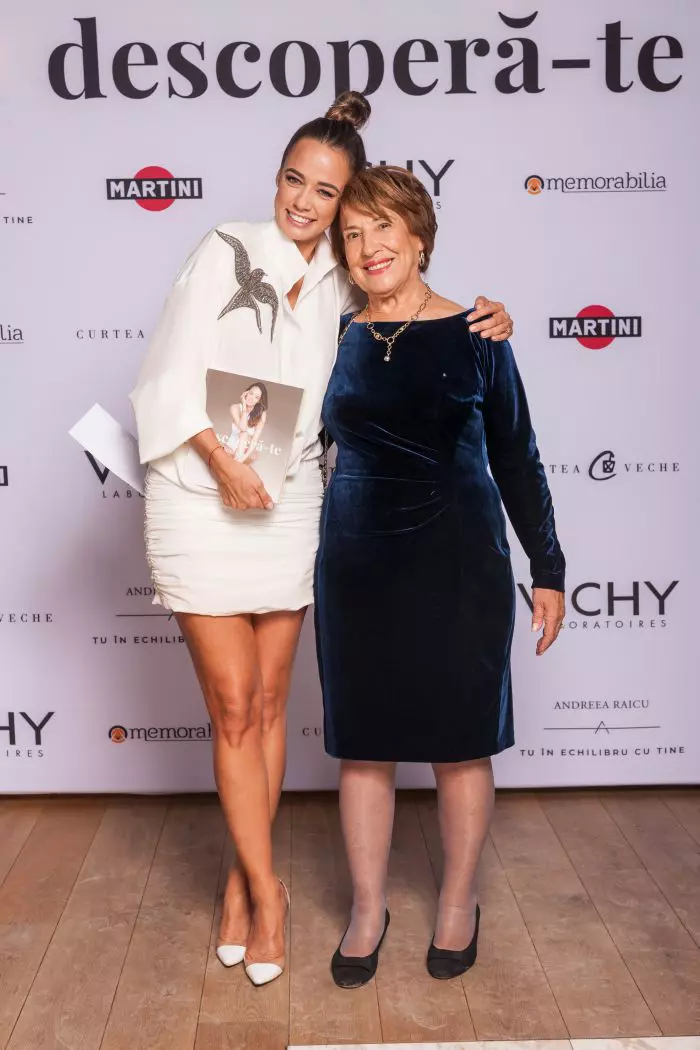 Andreea Raicu și mama sa