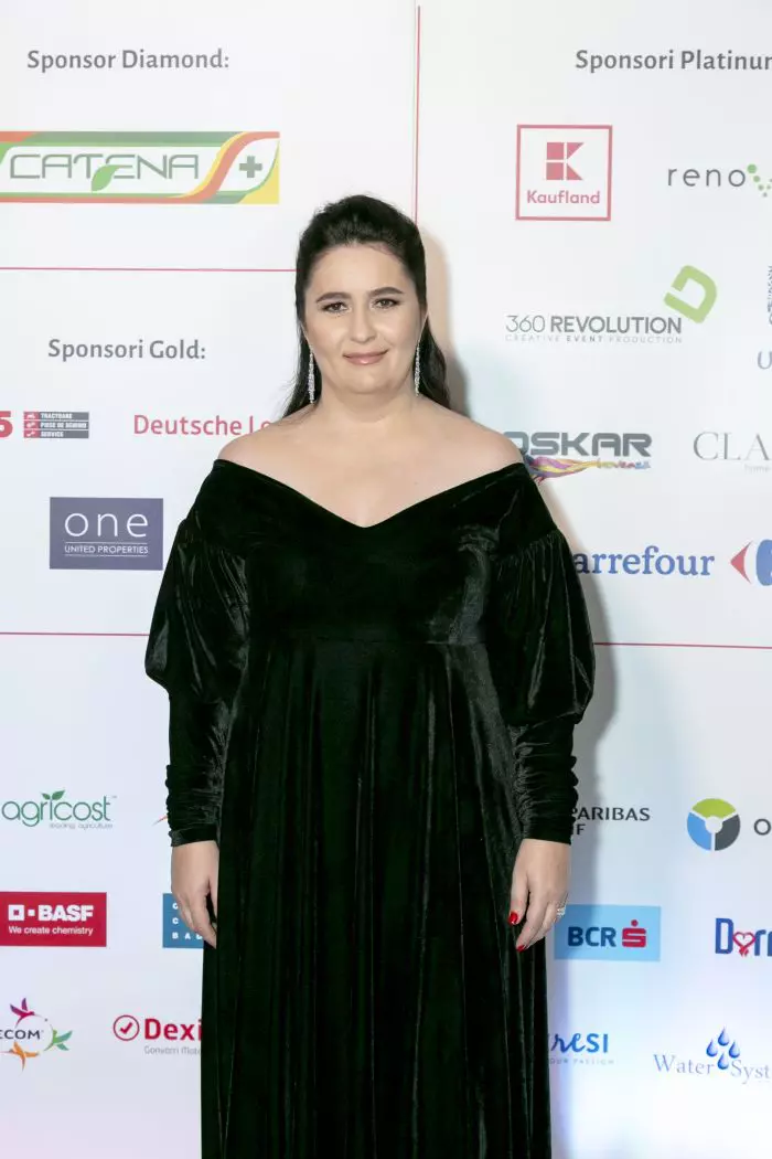 Amalia Năstase (rochie Dana Budeanu)