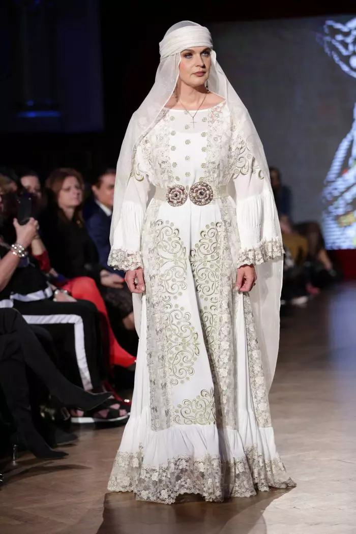 Manuela Hărăbor, în rolul Reginei Maria.