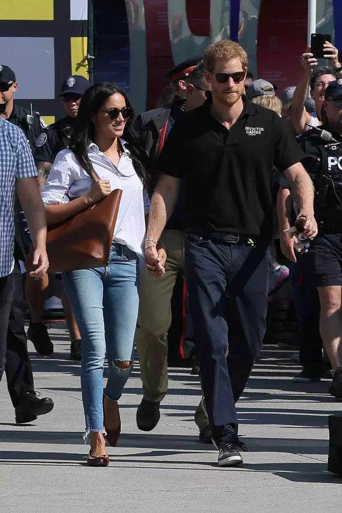 Meghan Markle a făcut furori cu blugii ei rupți.