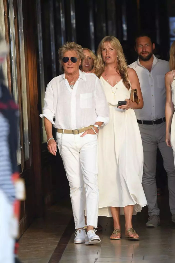 Rod Stewart si Penny Lancaster in Saint Tropez