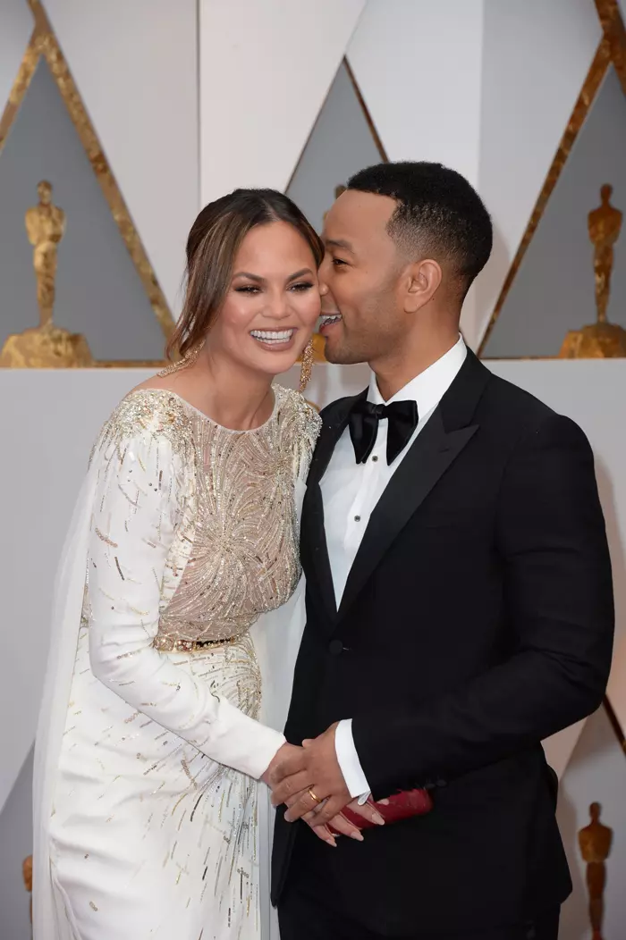 Chrissy Teigen și John Legend