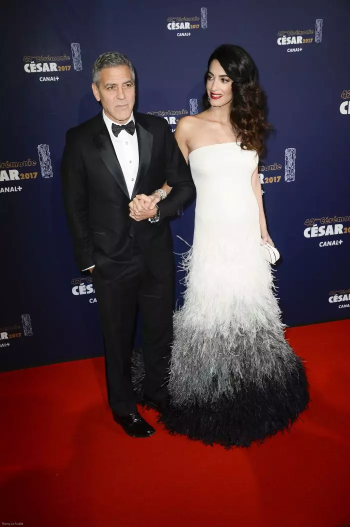 La Cesar Film Festival, Amal Clooney a purtat o rochie de 120.000 de lire de la Atelier Versace.
