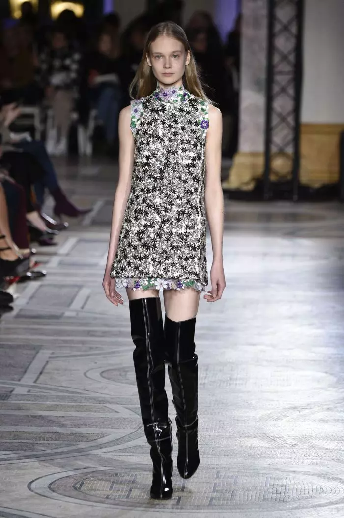 Défilé de mode Giambattista Valli Haute-Couture printemps-été 2018 à Paris