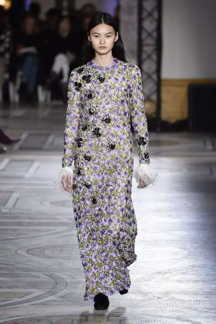 Défilé de mode Giambattista Valli Haute-Couture printemps-été 2018 à Paris