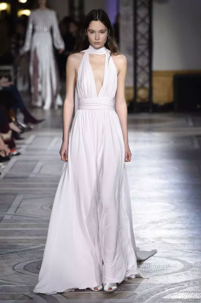 Défilé de mode Giambattista Valli Haute-Couture printemps-été 2018 à Paris