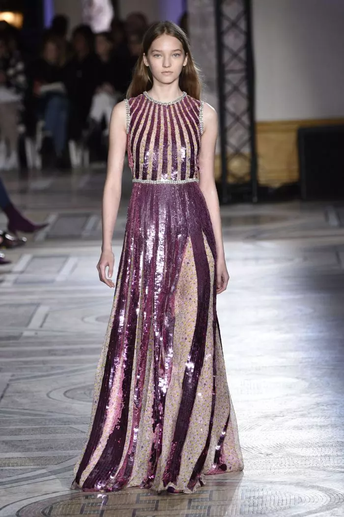 Défilé de mode Giambattista Valli Haute-Couture printemps-été 2018 à Paris