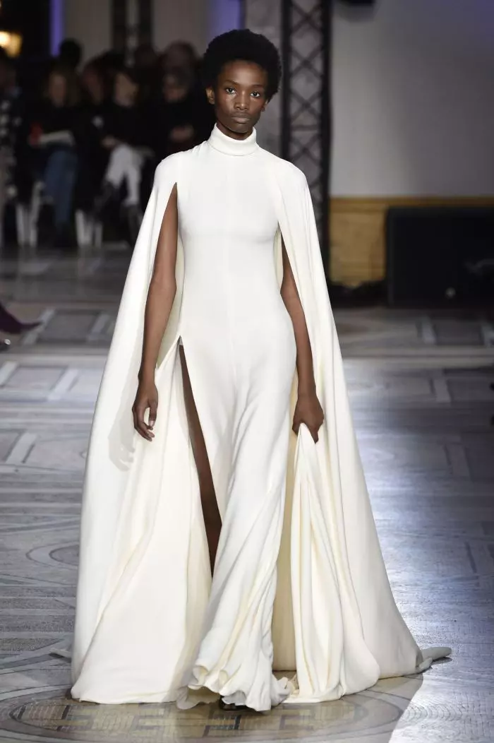 Défilé de mode Giambattista Valli Haute-Couture printemps-été 2018 à Paris