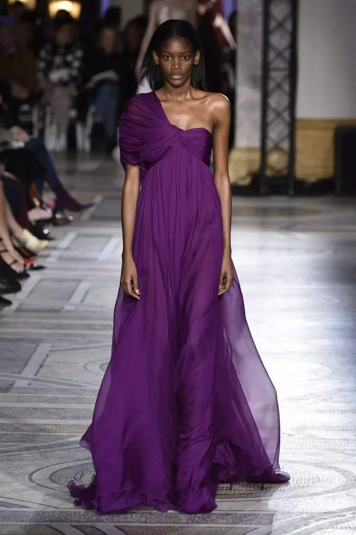 Défilé de mode Giambattista Valli Haute-Couture printemps-été 2018 à Paris