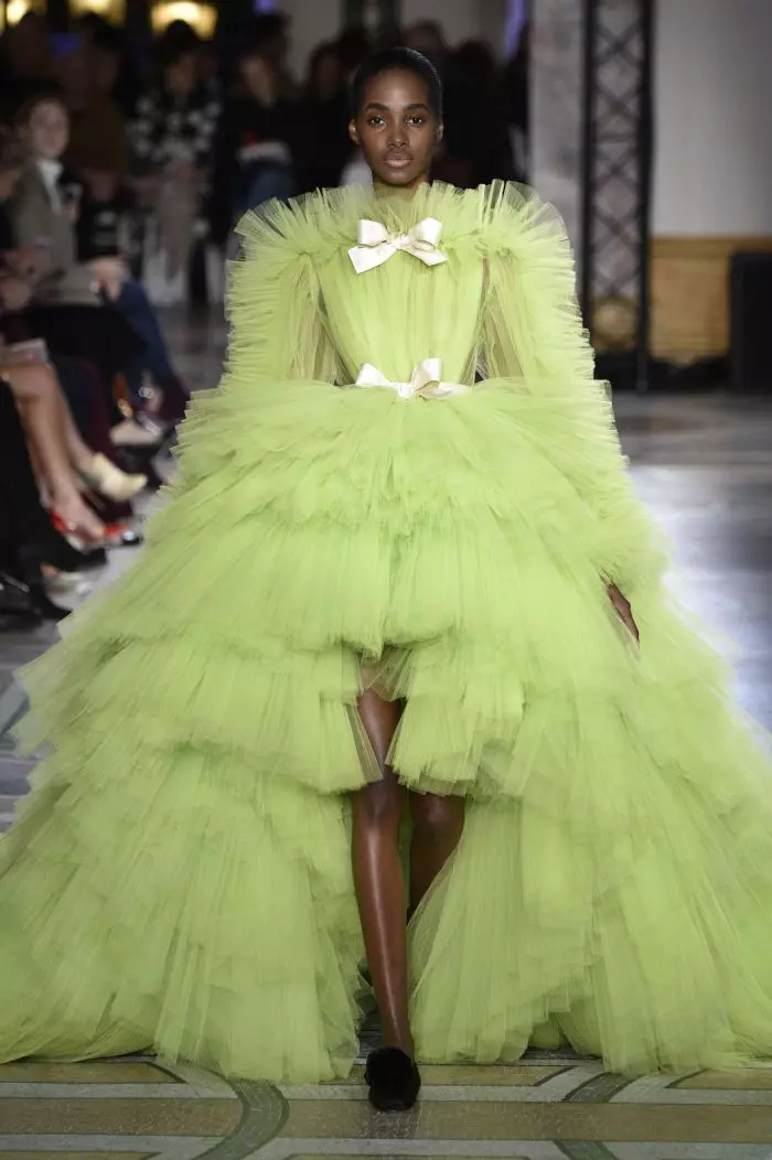 Défilé de mode Giambattista Valli Haute-Couture printemps-été 2018 à Paris
