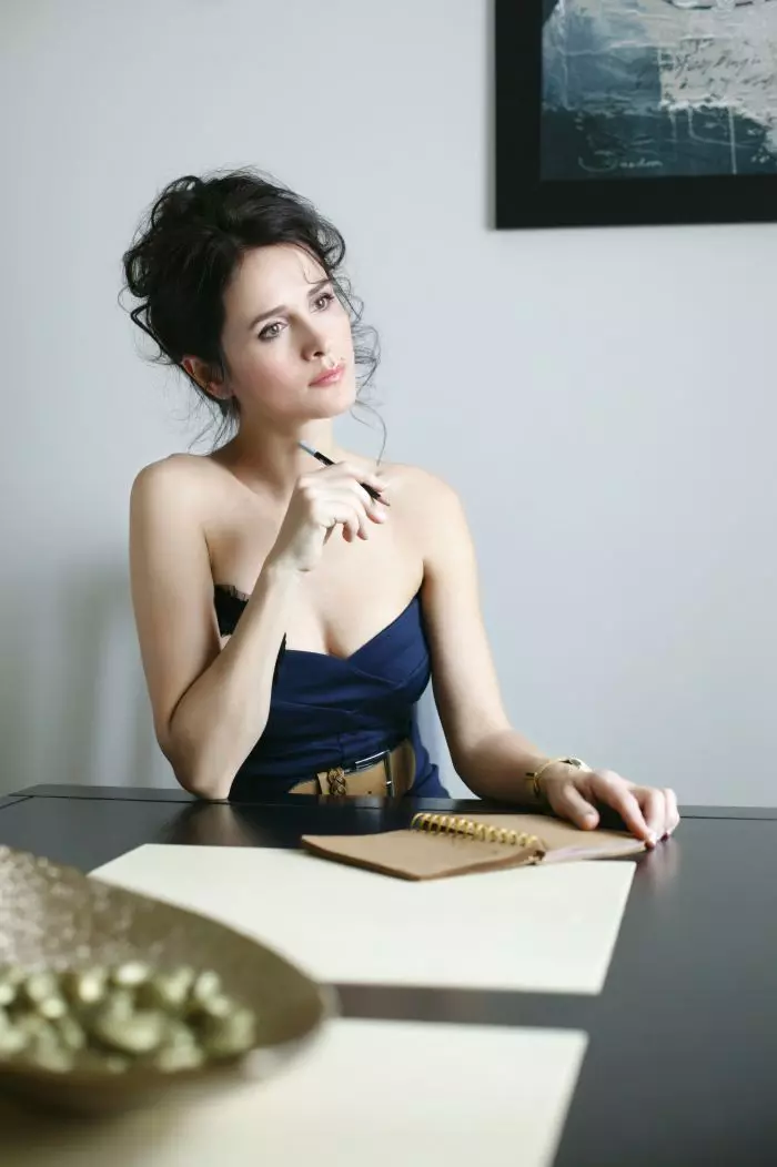 Mădălina Manole într-o ședință foto realizată acasă la ea de VIVA!, cu câteva luni înainte să moară