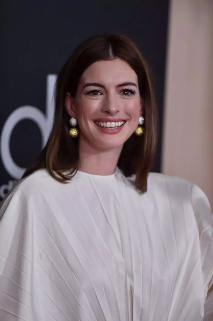 Anne Hathaway este însărcinată